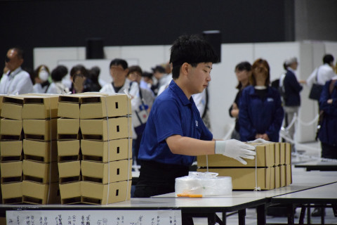 製品パッキング種目 金賞 西水流 孝碩さん写真